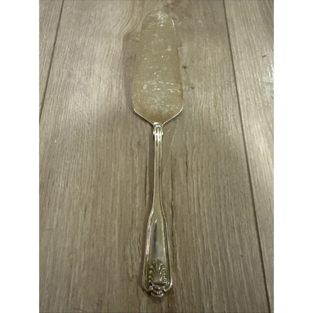 Vintage Retroneu Silver‎  COVENTRY SHELL  Silverplate Solid Pie Server